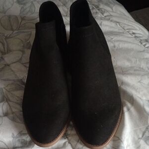 Time and Tru Women's Black Heeled Boots